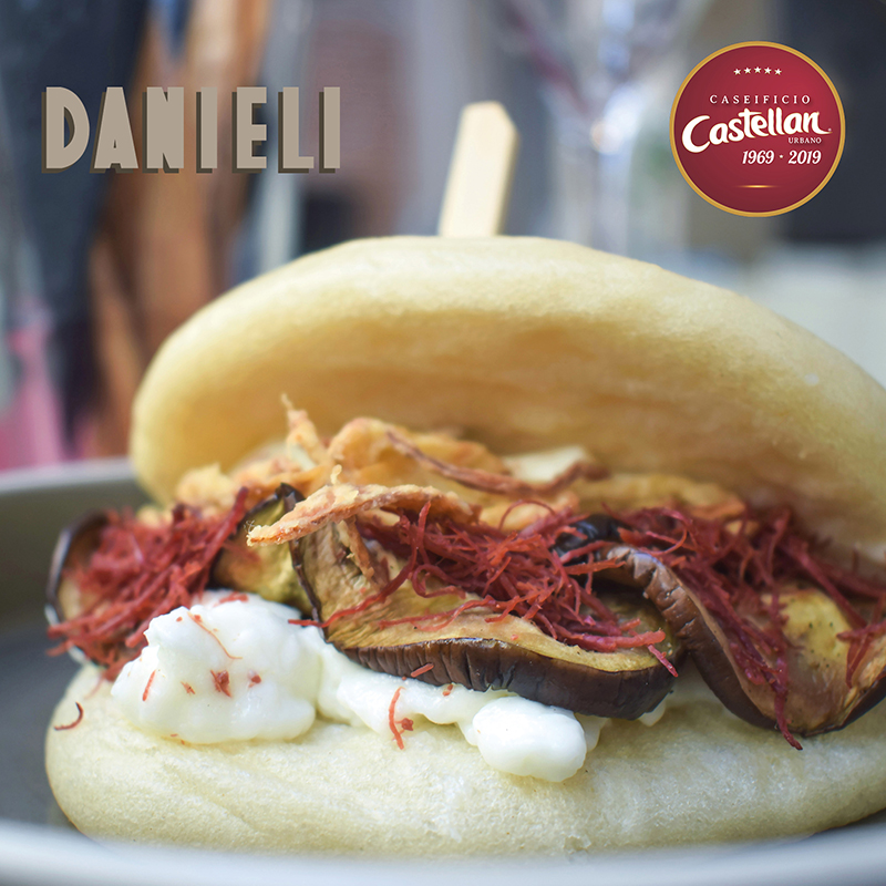 Bao del Danieli (panino al vapore) con stracchino di capra Caseificio Castellan Urbano